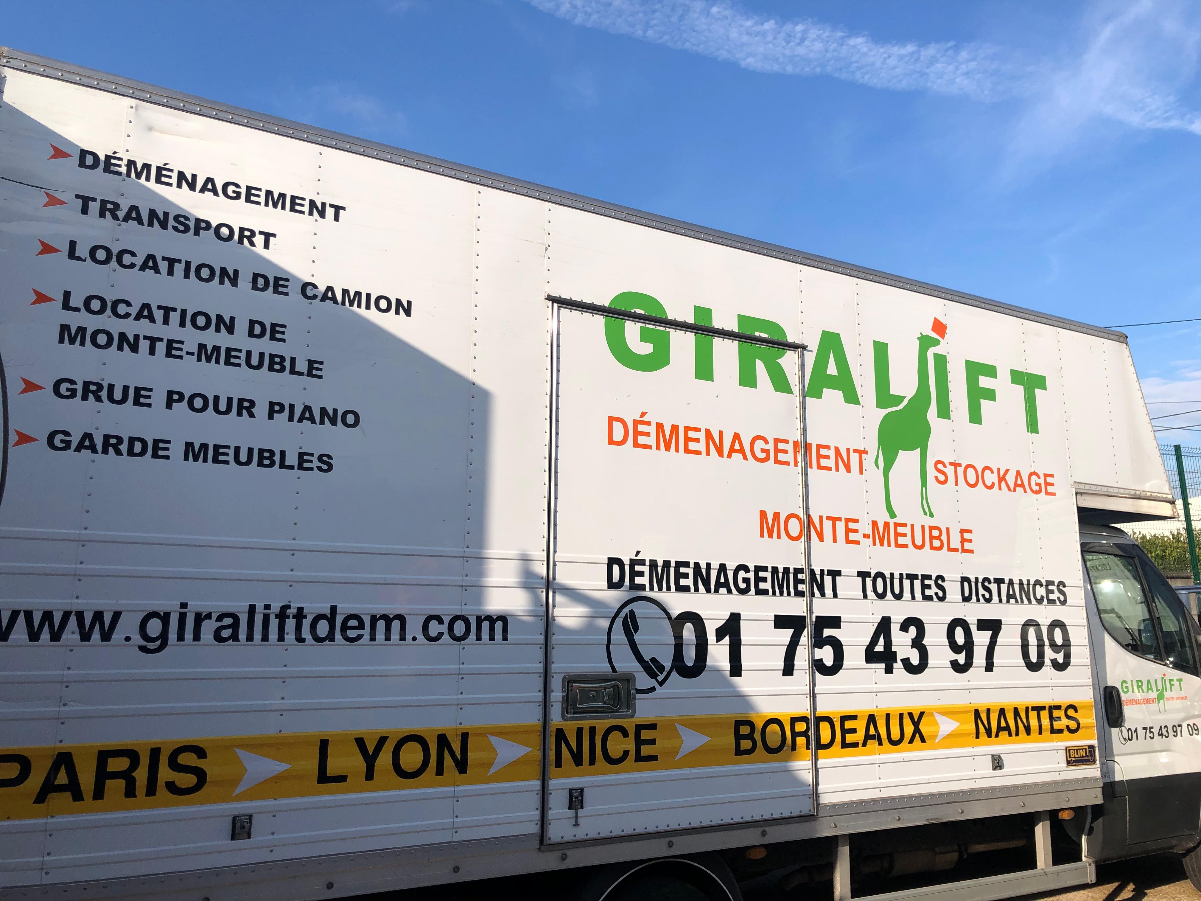 Flocage d’un camion de 30m3