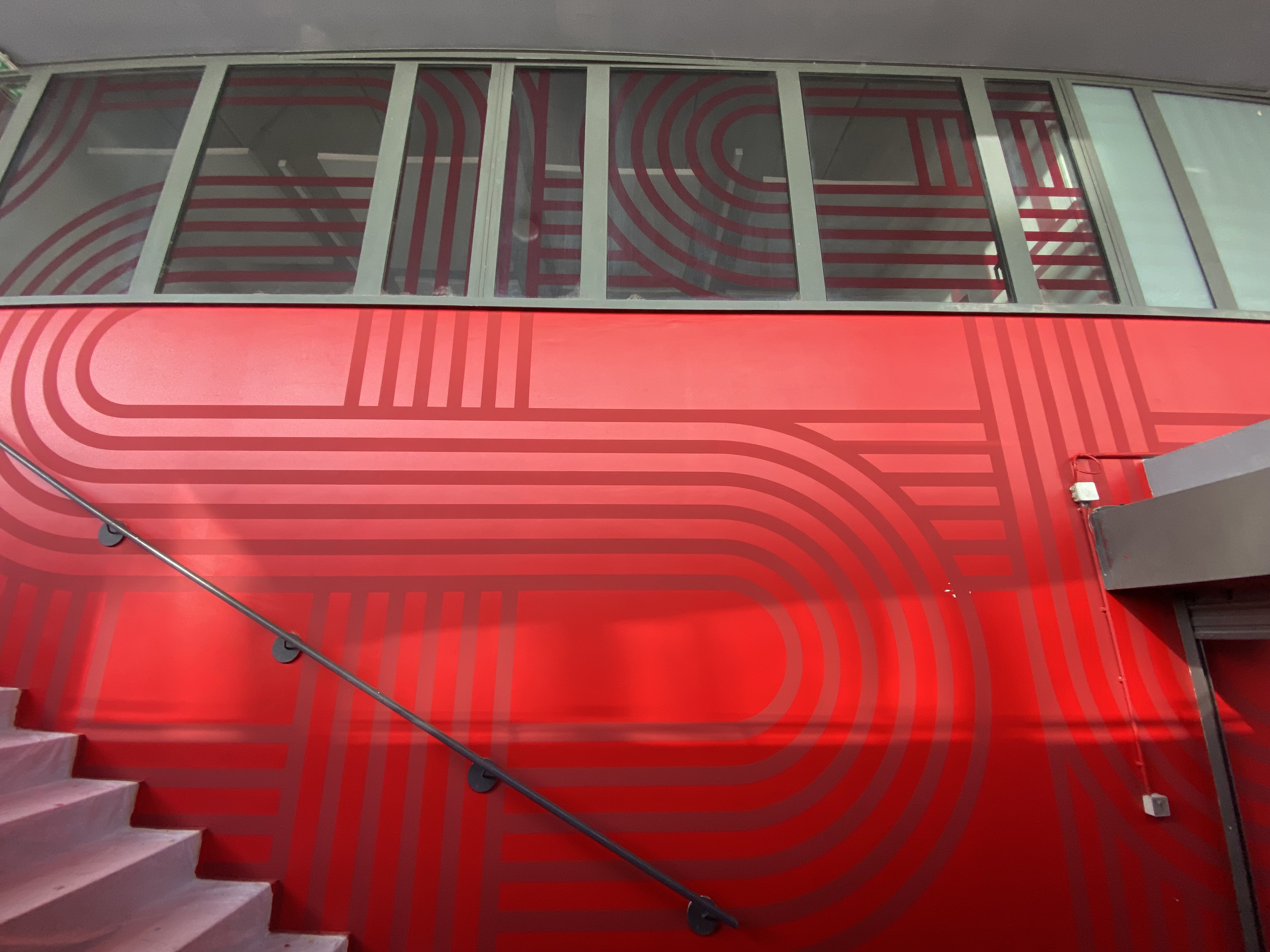 Création d’un motif décoratif dans des bureaux